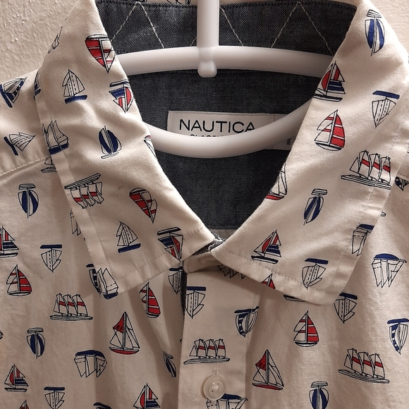 NAUTICA CLASSIC FIT.CASUAL MEN'S SHORT SLEEVE SHIRT.SZ::S.NEW CONDITION. NEVER W - Picture 2 of 9